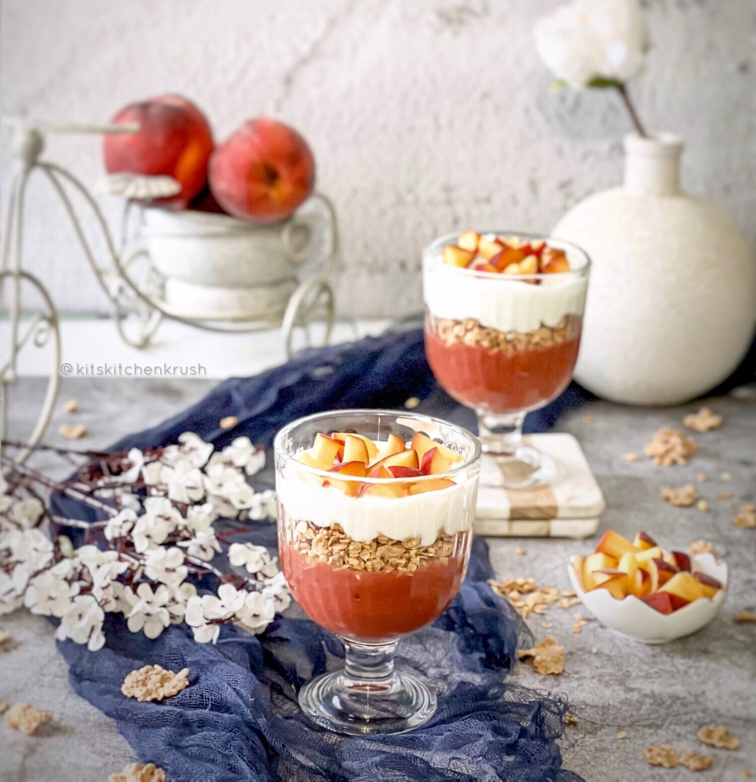 PEACH AND RASPBERRY PARFAIT | Blender Bites