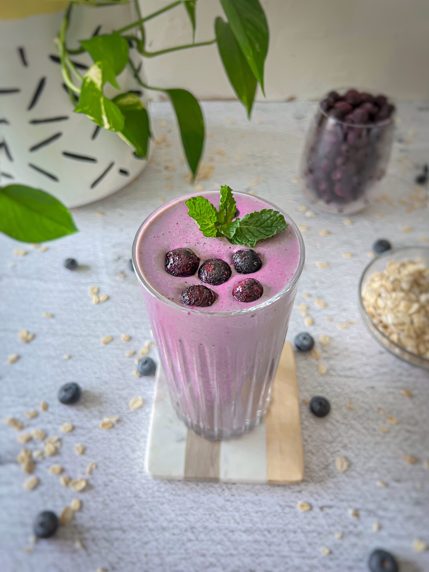 BLUEBERRY OATS CHIA SMOOTHIE | Blender Bites